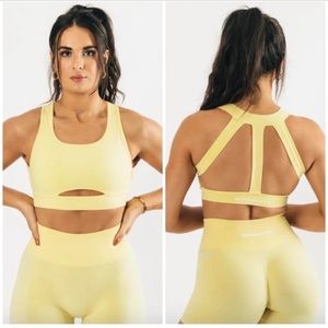 Alphalete sports bra